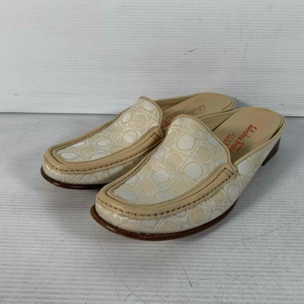 ferragamo slip on womens